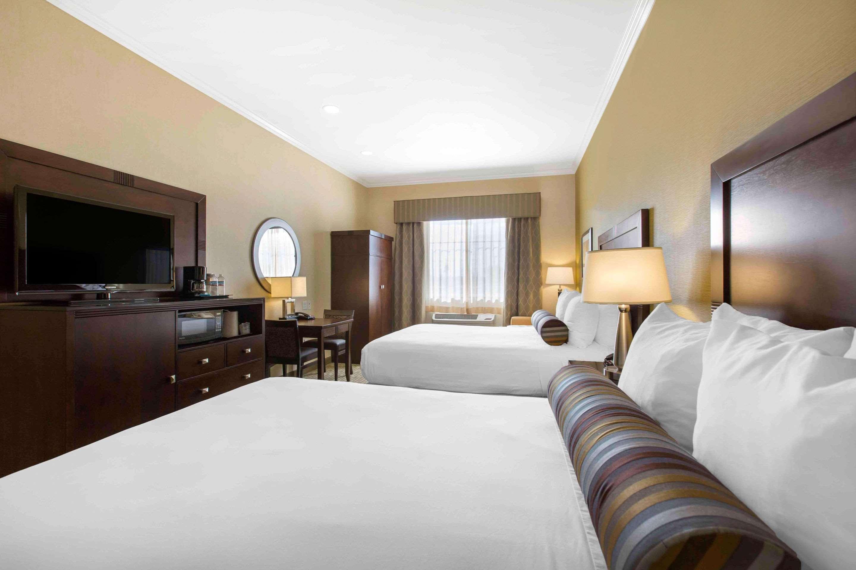 The Oaks Hotel & Suites Paso Robles Εξωτερικό φωτογραφία