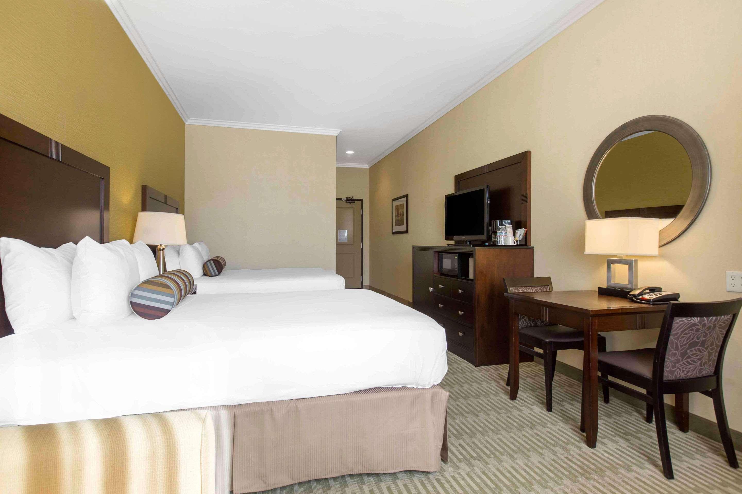 The Oaks Hotel & Suites Paso Robles Εξωτερικό φωτογραφία