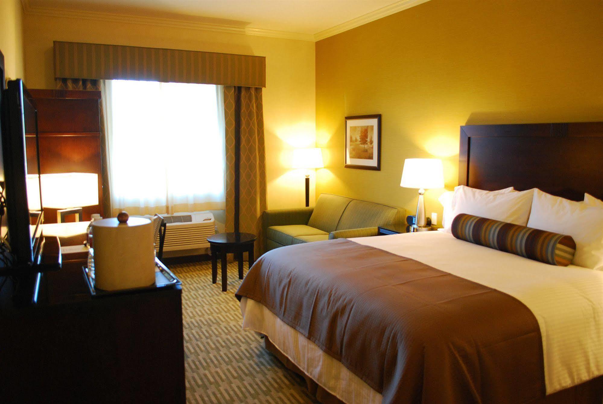 The Oaks Hotel & Suites Paso Robles Εξωτερικό φωτογραφία