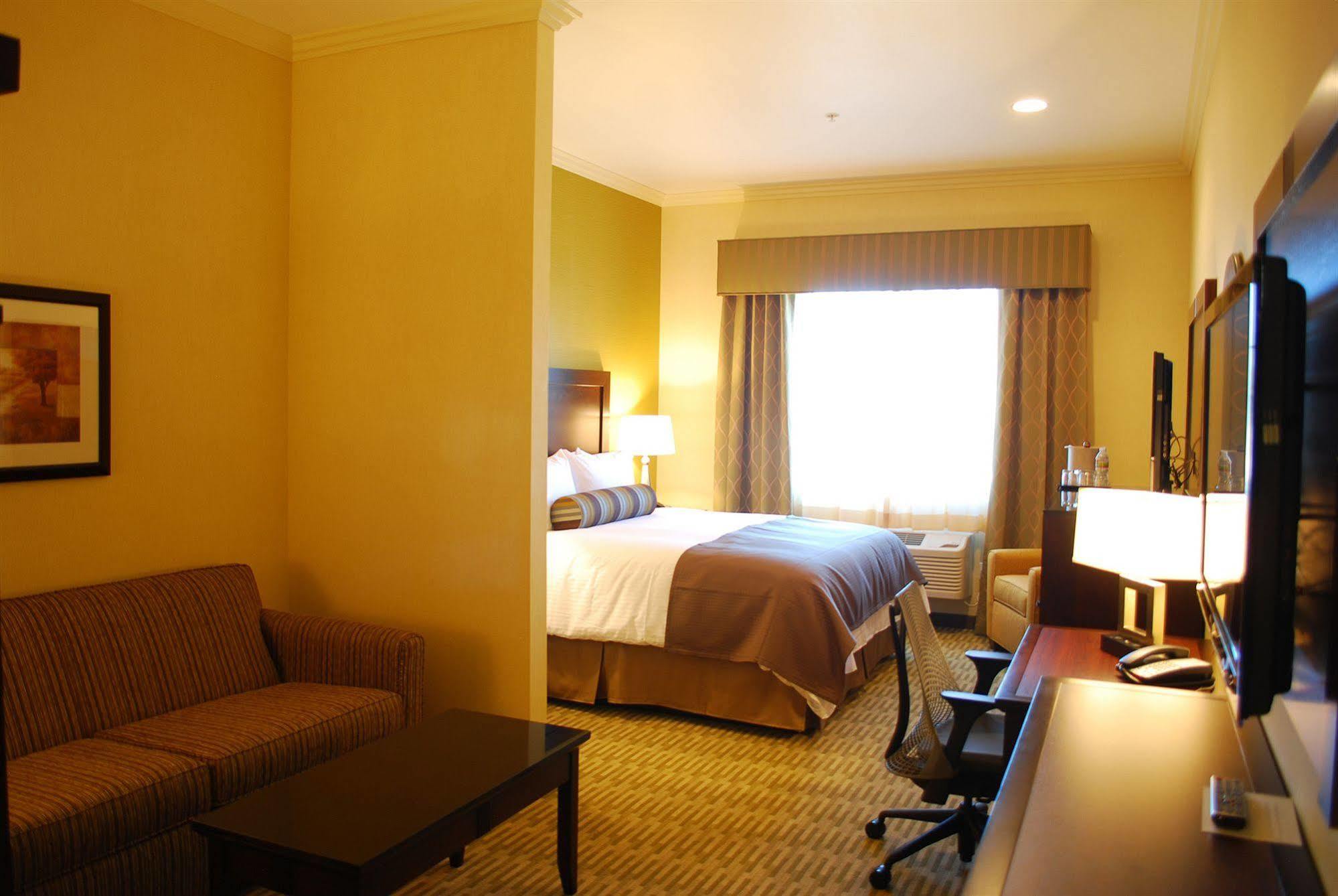The Oaks Hotel & Suites Paso Robles Εξωτερικό φωτογραφία